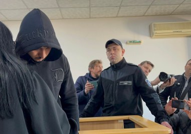 23 годишният полицай Денислав Борисов който  бе хванат да превозва нелегално