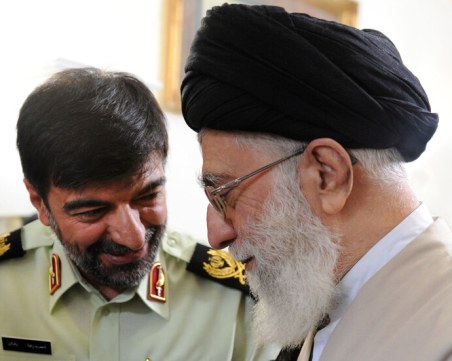 Иран смени шефа на полицията на фона на протестите