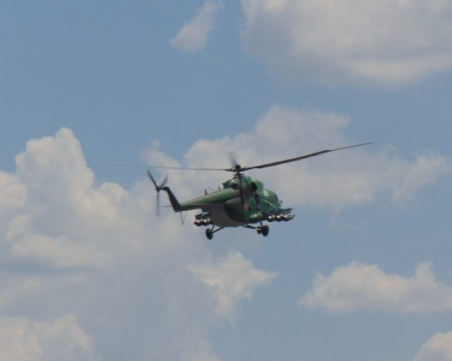 Екипаж от авиобаза Крумово спаси парапланериста паднал на Мусала, настаниха го в пловдивска болница