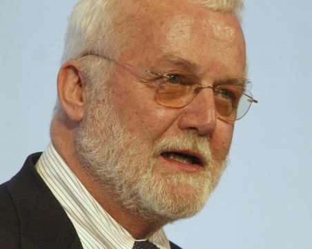 Почина американският писател Ръсел Банкс