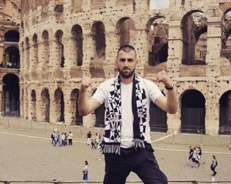 Със заря почитат паметта на Илиян Илиев, който беше убит преди година в 