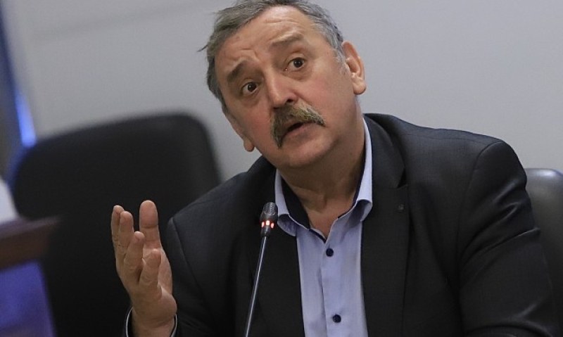Проф. Кантраджиев: Философията на коронавируса е не да убива, а да се разпространява от човек на човек