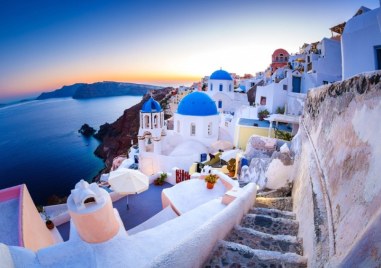 Плановете на двойките за меден месец понякога могат да включват