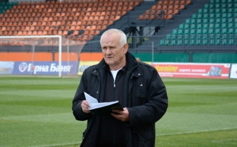 Люпко Петровиич се завърна в българския футбол