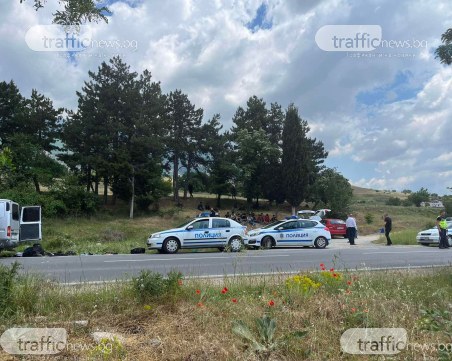 Акция в Карлово! Задържаха бежанци, превозвали нелегални мигранти