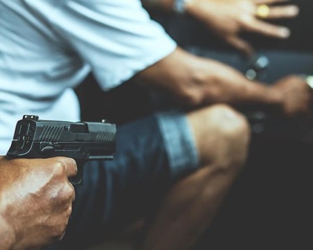 Крадеца вика: Дръжте крадеца! Служител на фирма инсценира грабеж за 7 бона