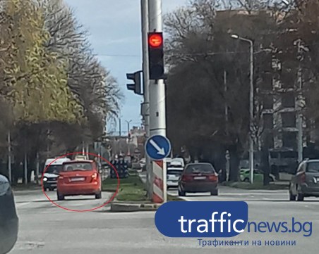 Шофьор паркира в насрещното на бул. 
