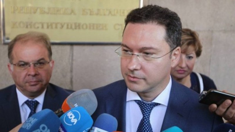 ГЕРБ няма да приеме правителство с министри Кирил Петков и Асен Василев