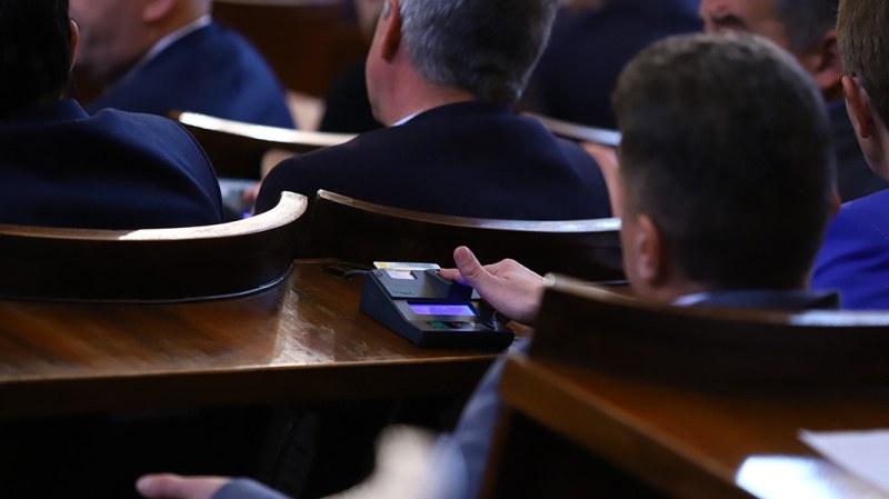 НС ще изслуша вътрешния министър и шефа на ДАНС за издирвания за тероризъм, задържан у нас