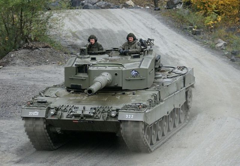 Полша планира да даде на Украйна танкове Leopard като част от международната коалиция