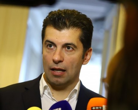 Петков: Песента за Лена ме зарадва - тя е шамар за Слави