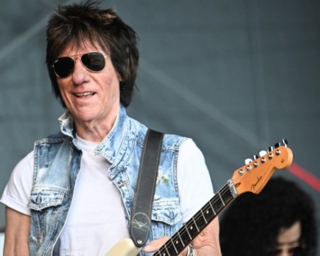 Почина легендата в рока китаристът Джеф Бек