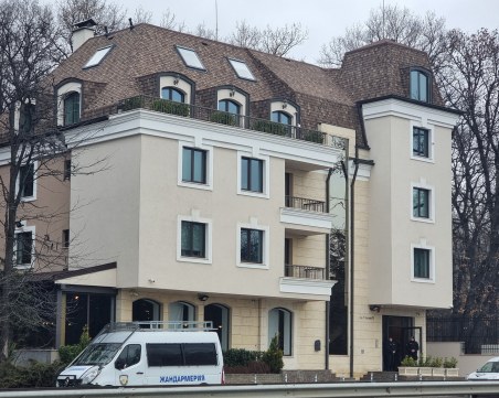 Спецакция във фирма за криптовалута в София, подозират финансова пирамида