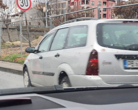 Жената блъсната на пешеходна пътека е зам.-директорка в пловдивско училище, състоянието и е критично