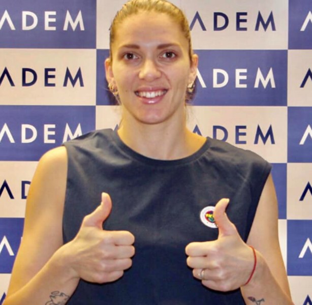 Една от най-добрите български волейболистки Христина Вучкова ще играе в