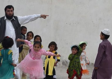 Жител на пакистанския град Куета стана баща за 60 и път и няма