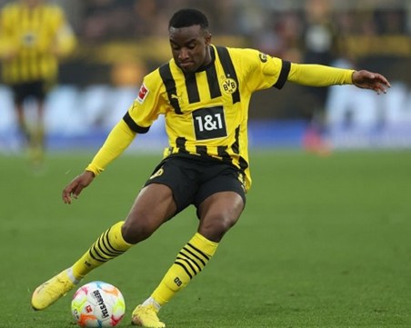 Играч на Борусия Дортмунд бил с 4 години по-възрастен?