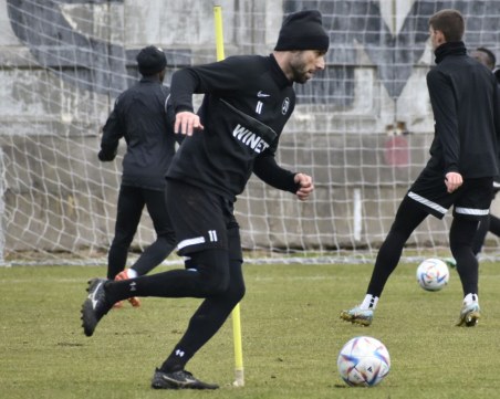 Вход свободен за контролата на Локо срещу Хебър