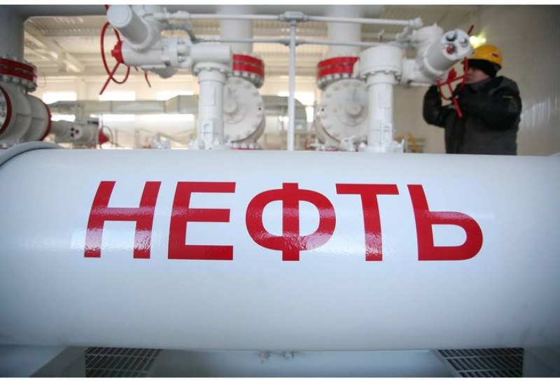 Депутатите забраниха износа на руски суров нефт и нефтопродукти