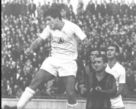 Почина носител на Купата и вицешампион с Ботев