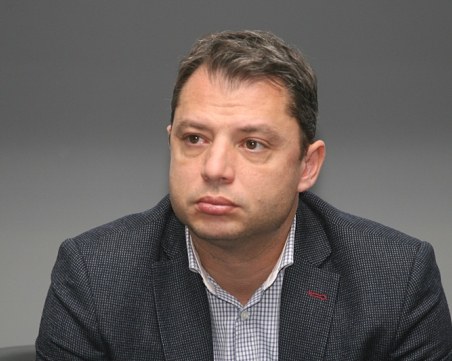 Делян Добрев: Има 50% шанс за кабинет с мандат на ДБ, с такъв на БСП - 0%