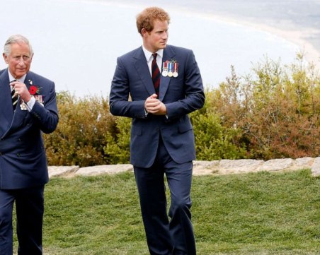 Кралското семейство планира преговори с Хари и Меган, страх ги е за коронацията на Чарлз III