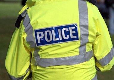 Действащ служител на лондонската полиция призна пред съда че е