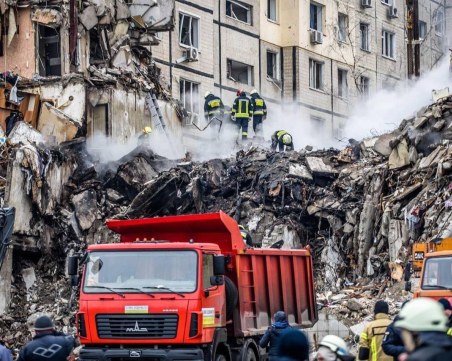 Днипро след ракетния удар на Русия: 36 загинали, 33-ма са в неизвестност