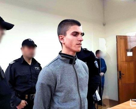 Шофьорът, помел 6 коли и автобус в Бургаско: Аз съм праведен и разумен