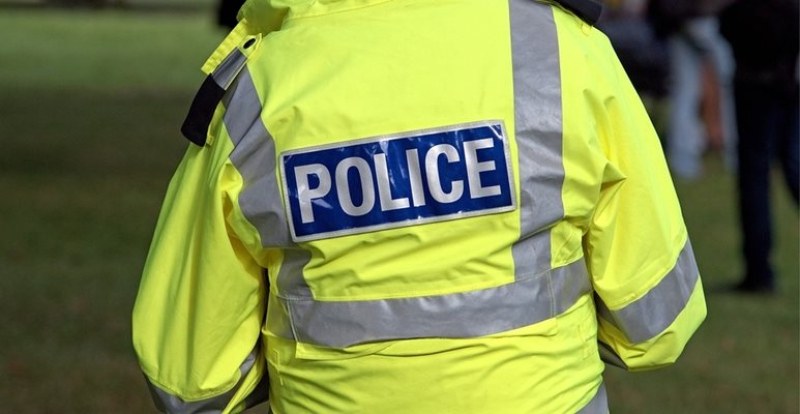 Действащ служител на лондонската полиция призна пред съда, че е