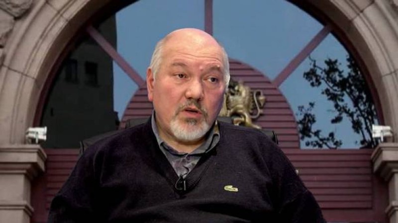 Проф. Маринов: БСП са готови на компромиси, затова Радев избра тях