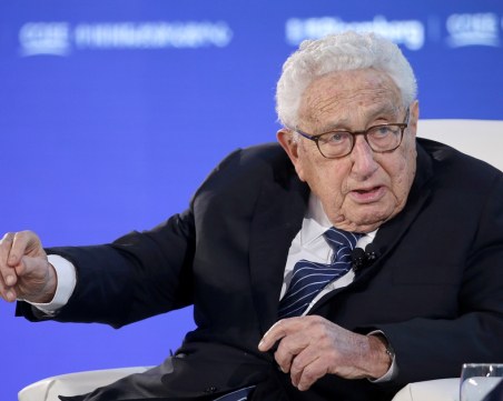 Хенри Кисинджър: Войната в Украйна показва, че Русия няма капацитет да завладее Европа