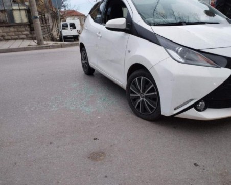 Полицаи разбиха стъкло, за да извадят шофьор-беглец в Шумен
