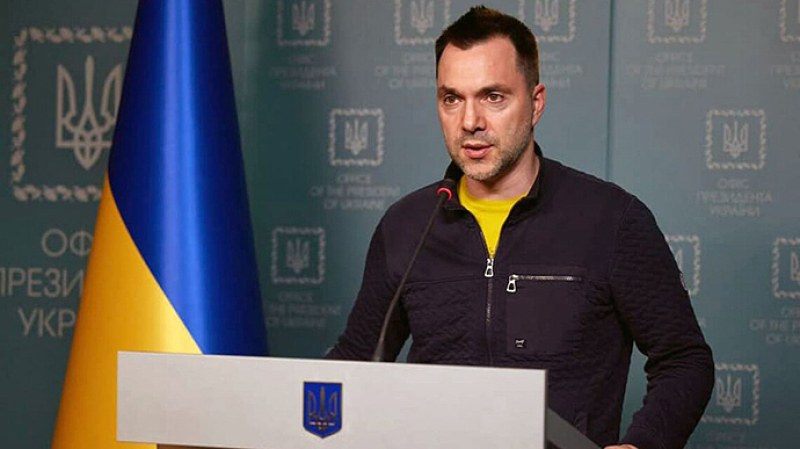 Украинският президентски съветник Олексий Арестович подаде оставка днес, след като