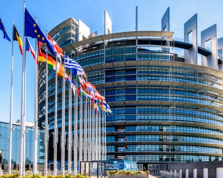 Европейският парламент: Сърбия да синхронизира външната си политика с тази на ЕС