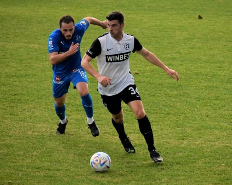 Локо с поражение в първия си мач на лагера в Турция