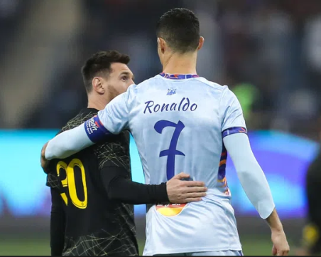 Два гола на Роналдо и един на Меси в мача между сборния отбор на Рияд и ПСЖ