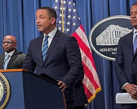 Мащабна акция в САЩ: Арестуваха руснак, собственик на голяма криптоплатфорна