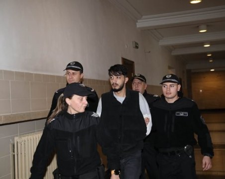 Доведоха в съда сириеца, предложил 10 000 евро на катаджия