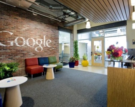 Google съкращава 12 000 служители