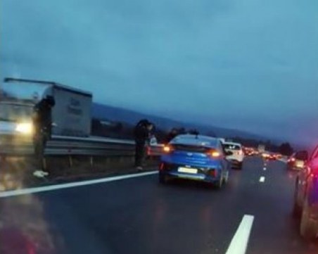 Хюндай се заби в БМВ на 