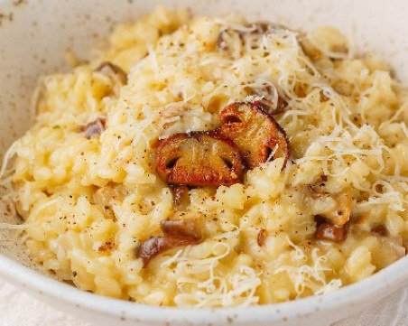 Кремообразно ризото с ориз Арборио, манатарки и пармезан