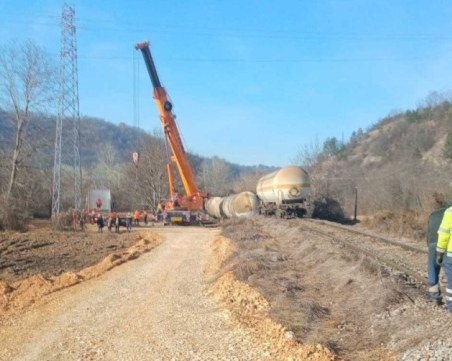Напълно е възстановена жп линията край Пирот