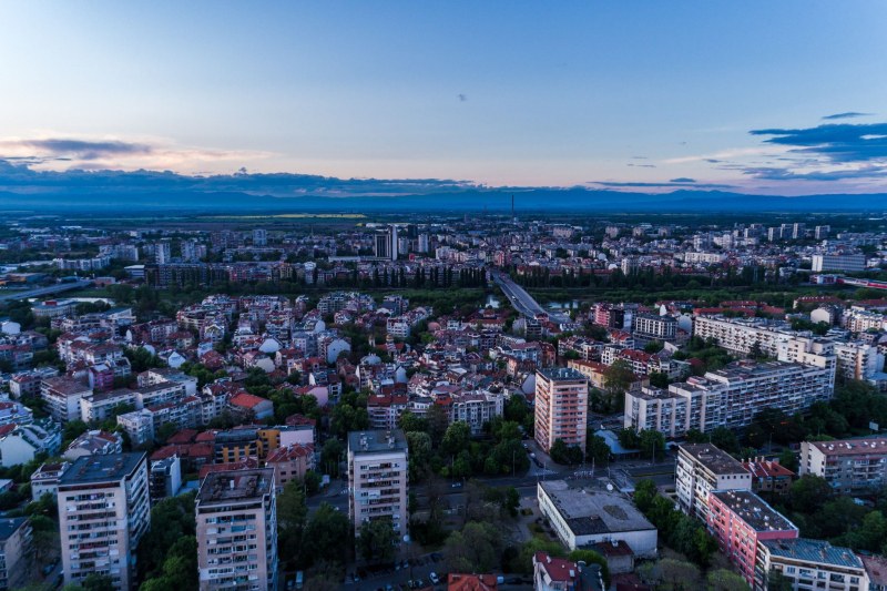 Облачността в Пловдив ще намалее, дъждовете спират
