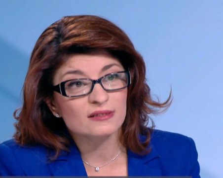 Десислава Атанасова: Срещата с Корнелия Нинова беше проява на лидерство