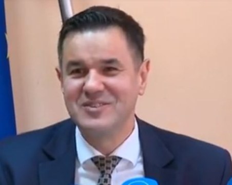 Служебният кабинет гласува по-евтини карти за градски транспорт за пенсионери и ученици