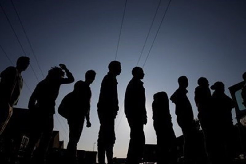 Гладни мигранти нахлуват по къщите в Кюстендилско
