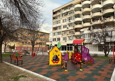 Още една детска площадка бе изградена в район Северен Погрижихме се