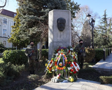 Пловдив отбелязва тържествено 169-та годишнина от рождението на Стефан Стамболов