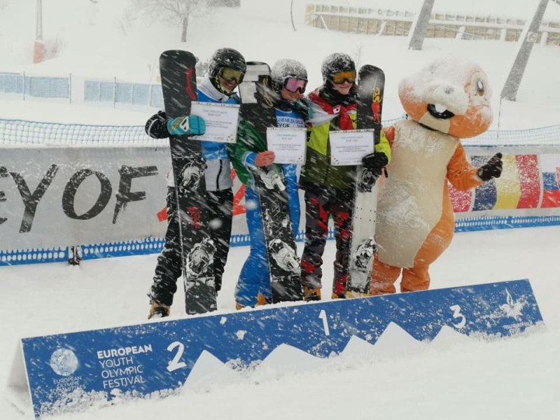 Сноубордистът Петър Гергьовски спечели сребърен медал на Европейския младежки зимен